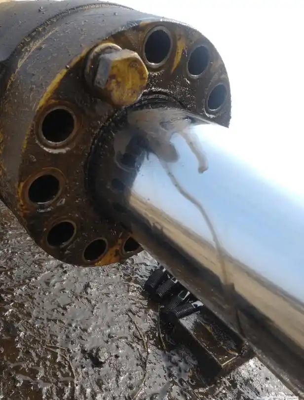 Was sind die häufigen Ursachen für Ölleckage in hydraulischen Zylindern？
